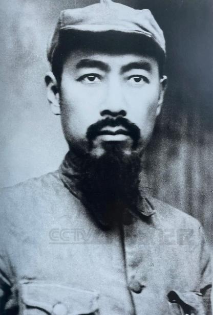 DƬ